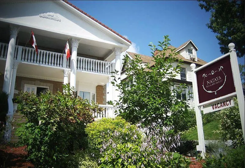 Bed & Breakfast Niagara Classic Inn