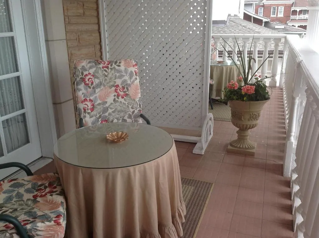 *** Bed & Breakfast Niagara Classic Inn Canada
