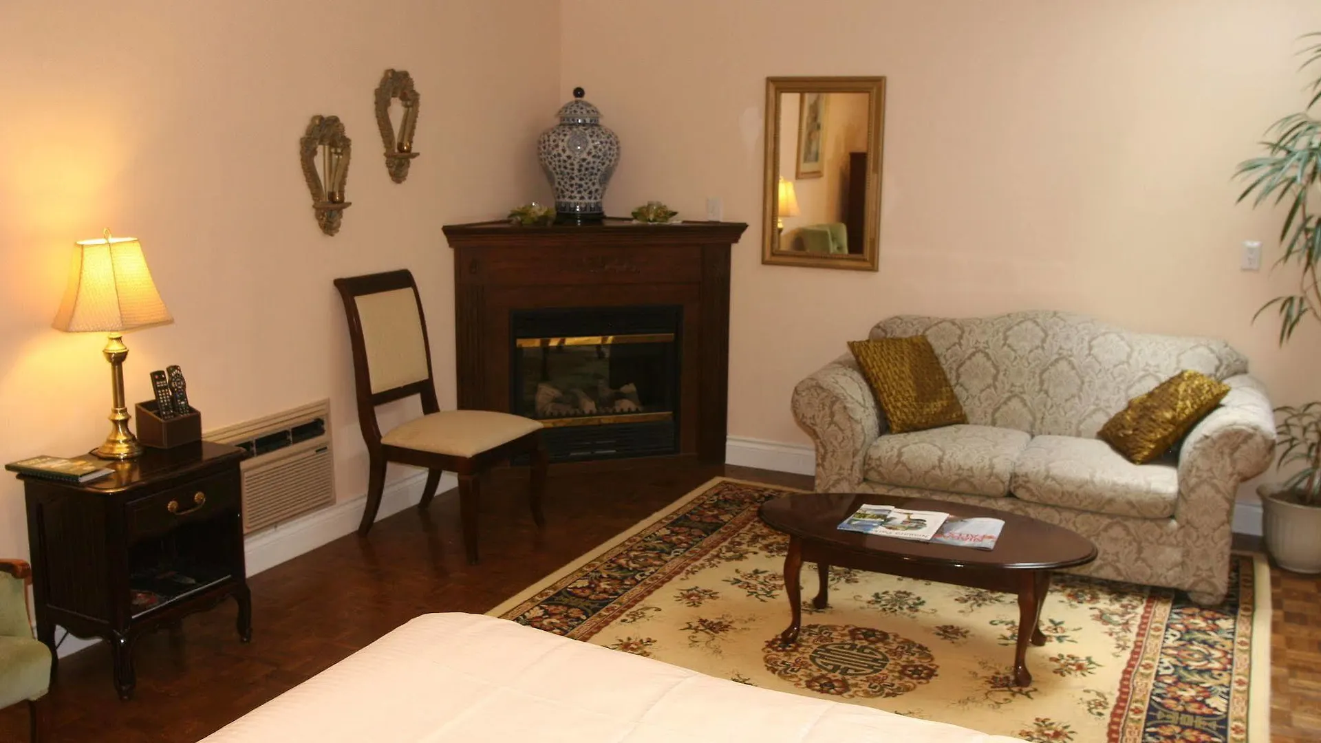 *** Bed & Breakfast Niagara Classic Inn Canada
